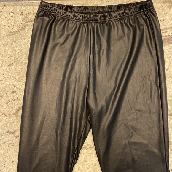 REVOLVE PLUSH Liquid Fleece Lined Black Leggings - Picture 10 of 13